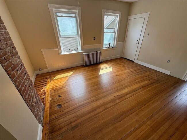 Photo - 16 Tecumseh St Unit 1