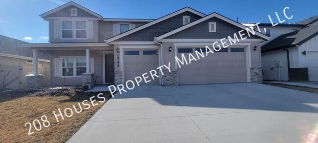 Building Photo - Spacious home in Quiet Neighborhood