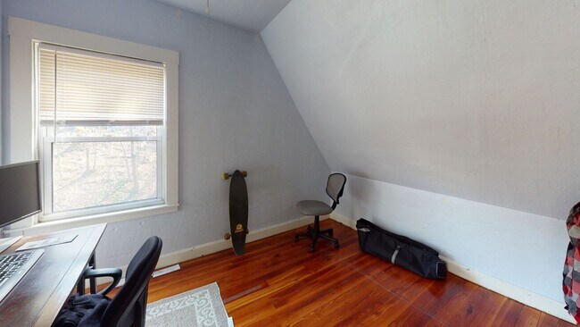 Photo - Charming Coolidge Corner Apt w Heat and Hot Water Inc. Pro Managed