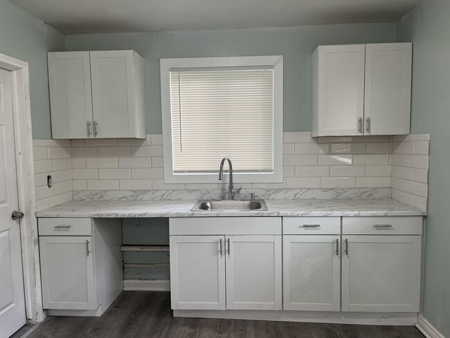 Photo - 11707 Fielding St