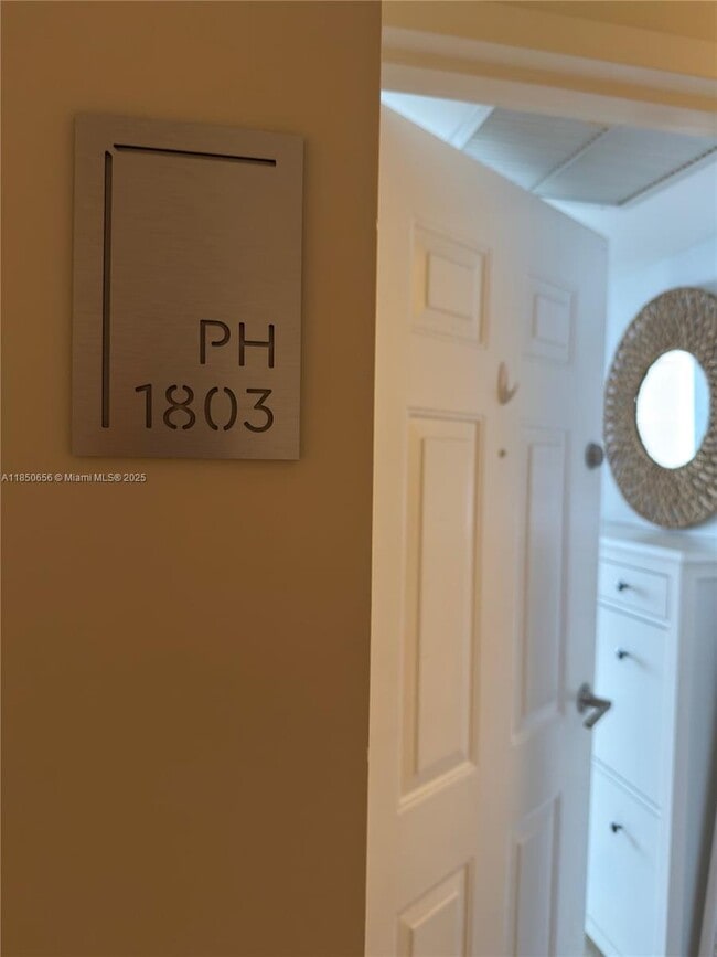 Photo - 540 Brickell Key Dr Unit 1803