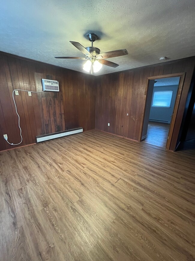 Photo - 1244 Crewdson Dr