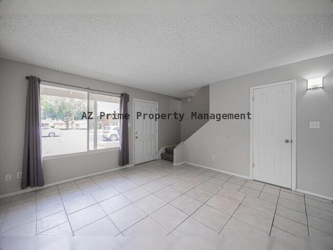 Photo - 15 E Carter Dr