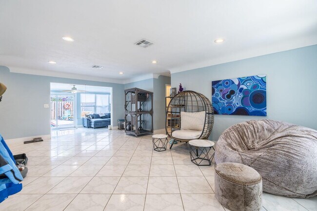 Photo - 1820 Hillcrest Ave