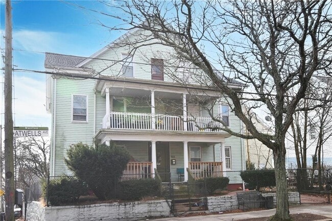 Photo - 910 Atwells Ave Unidad 3