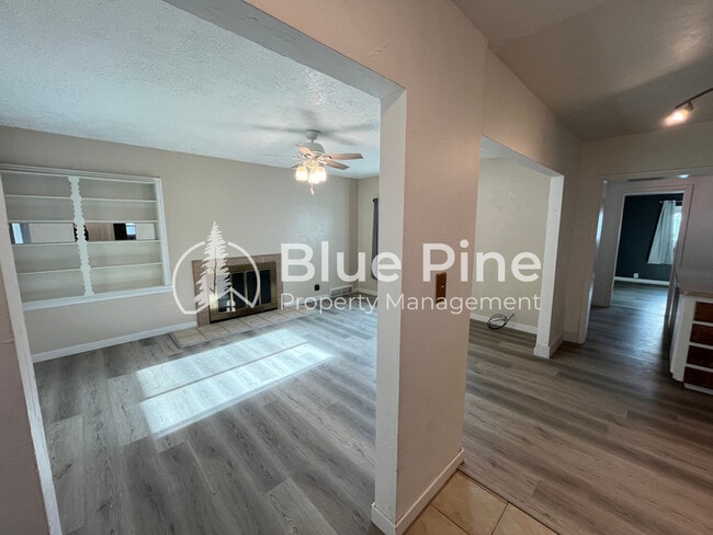 Photo - 108 Horrocks Dr