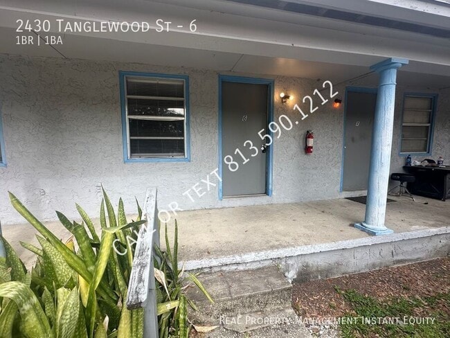 Building Photo - 2430 Tanglewood St Unit 6