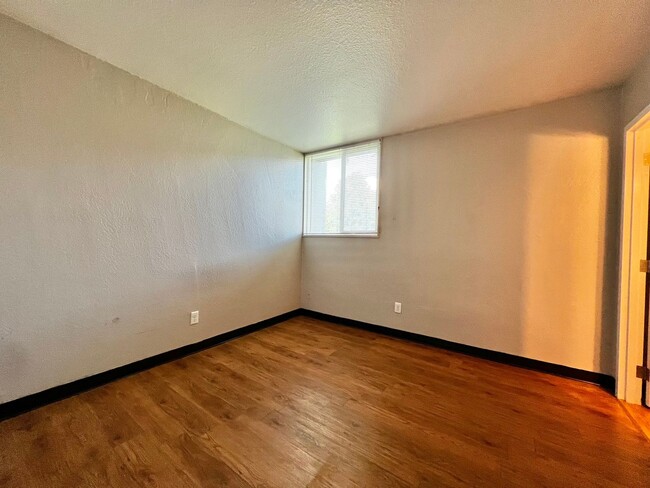 Photo - NShields632 (KC-LN-KB) Unit 04