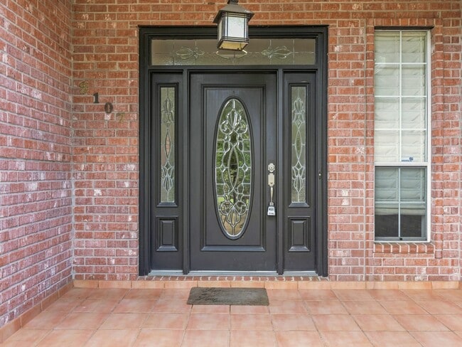 Photo - 2107 Ave K