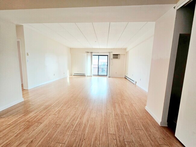 Photo - 125 Pleasant St Unit 135