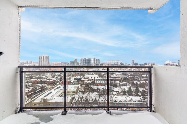 Photo - 201 Sherbourne St