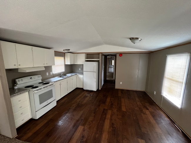 Photo - 18517 Prickley Ash Way