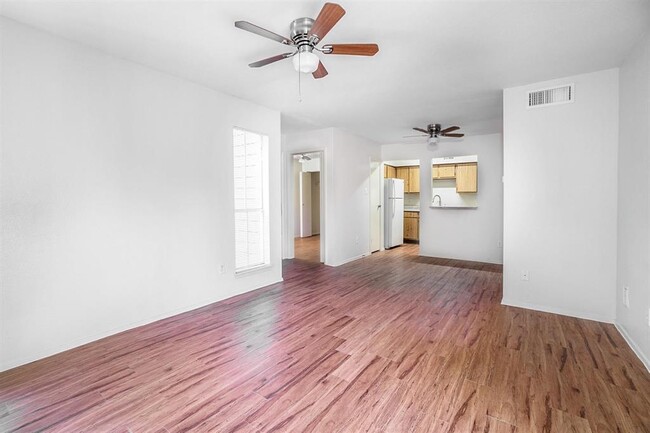 Building Photo - 18515 Egret Bay Blvd Unit 909 Rental