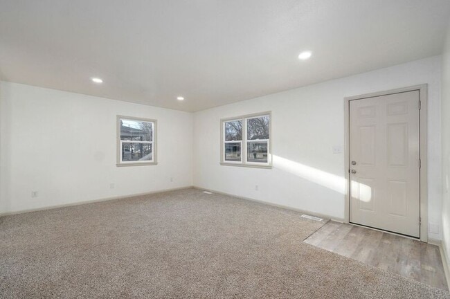 Photo - 1816 W Olive St