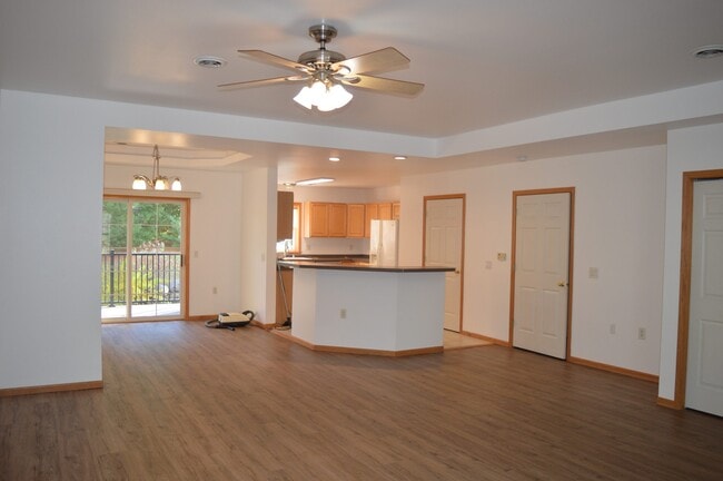 Photo - 1709 Carns Dr