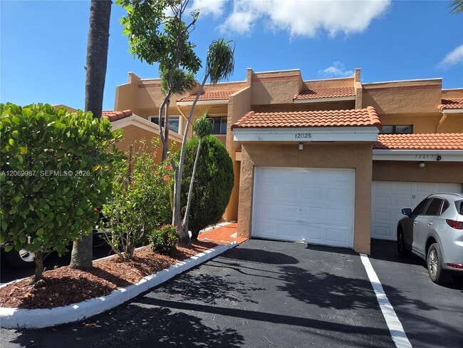 Building Photo - 12025 S Las Palmas Dr