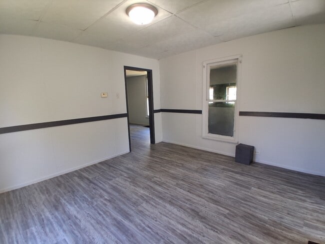 Photo - 714 Bryan Ave