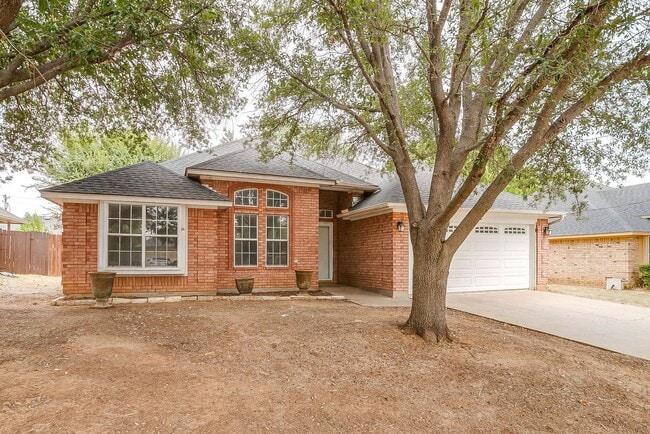 Photo - 1512 Clover Ln