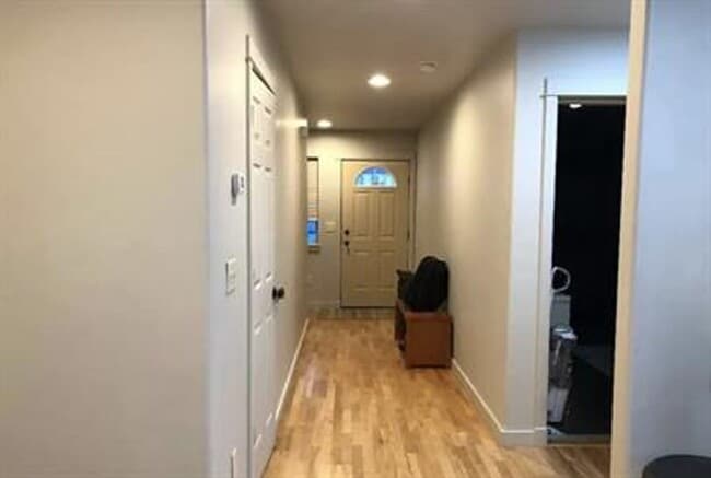 Building Photo - 3 bedroom 2 1/2 bath in Bozeman Rental