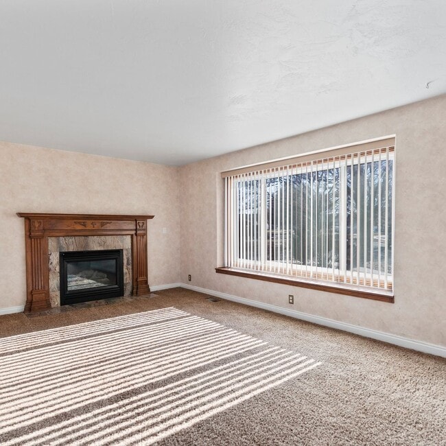 Photo - Large Murray 4 Bedroom Home