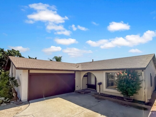 Beautiful 4B/2BA Home in Poway Available f... - Beautiful 4B/2BA Home in Poway Available f...