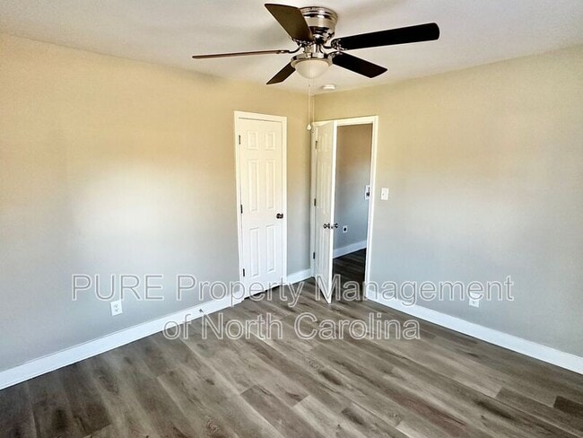 Photo - 920 Holt St