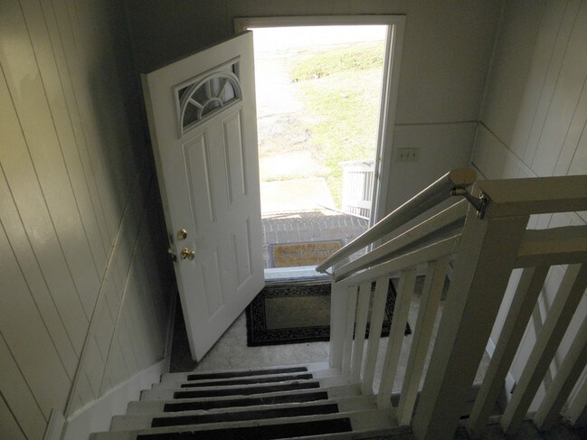 FRONT FOYER - Longbow