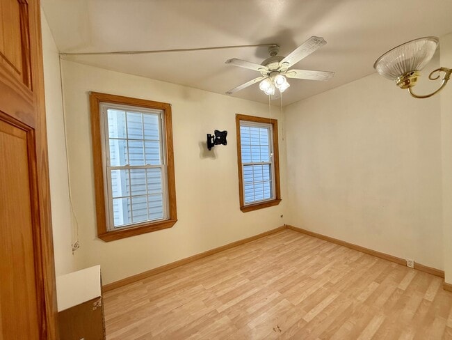 Photo - 216 Laurel Ave