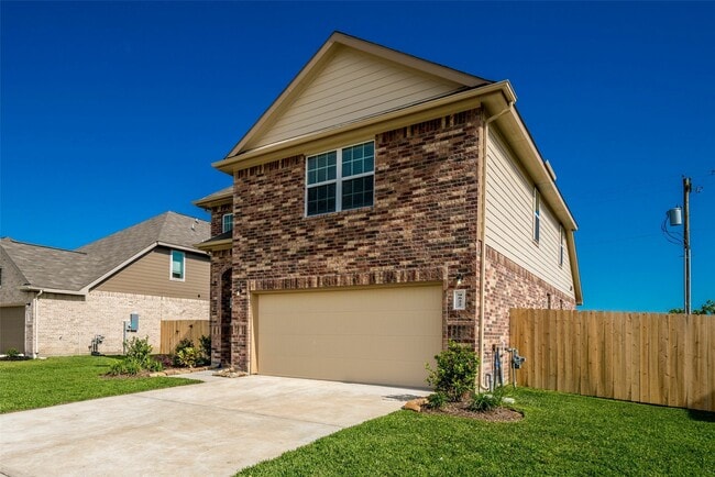 Building Photo - 9522 Yellow Rose Dr