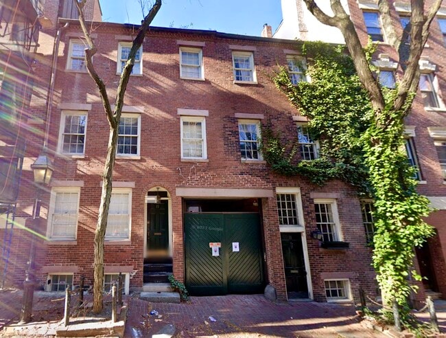 Photo - 23 Garden St Townhome