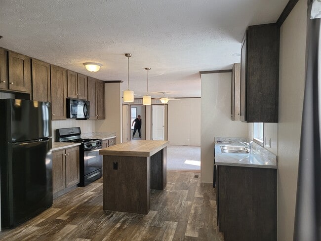 Photo - 145 Apollo Ave