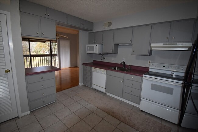 Photo - 12900 Walden Rd