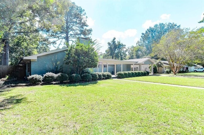 Building Photo - 2516 Jasmine Rd Rental