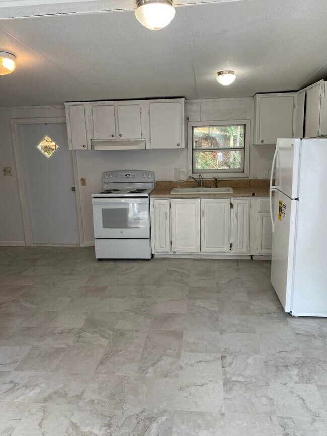 New Home Available! Rent this 3 beds home House Rental in Wagener