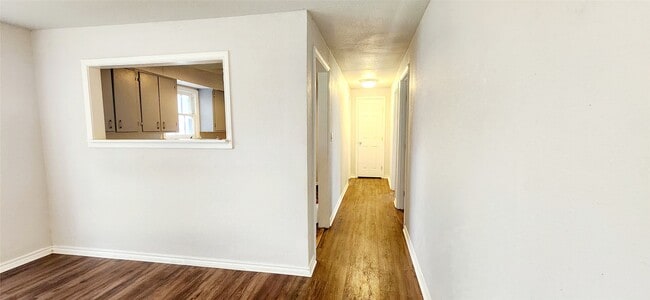 Photo - 136 W Marion St