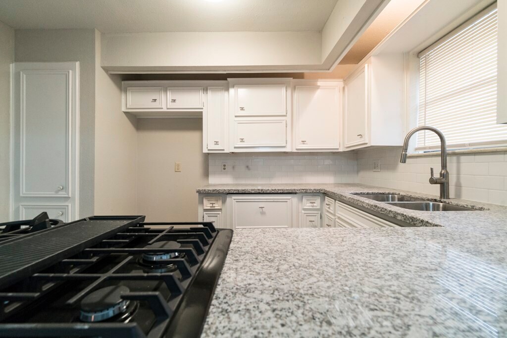 Photo - 18746 Wood Glen Ln