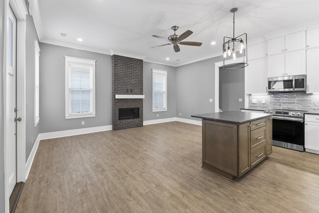 Photo - 1705 Double Oak Trl