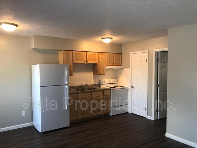 Photo - 4800 Saddlebrook Ln Unit Apt 11