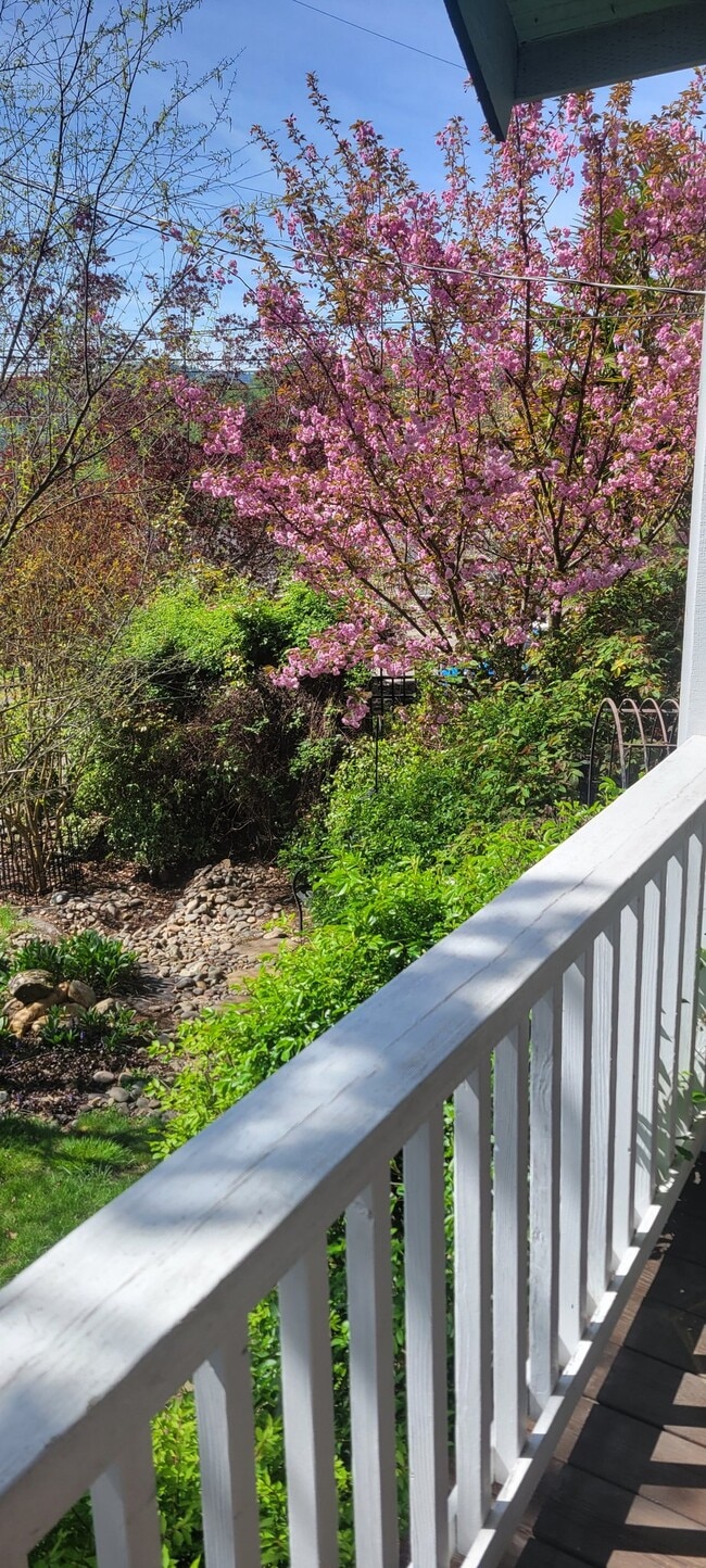 Photo - 1055 NE Grandview Dr