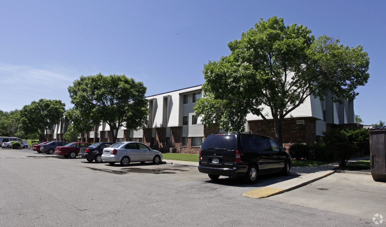 Photo - College Hill Apartments