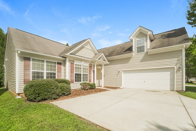 Building Photo - 17300 Hampton Trace Rd Rental