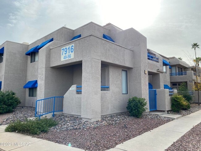Two story Condo with Laundry - Two story Condo with Laundry Unit 56
