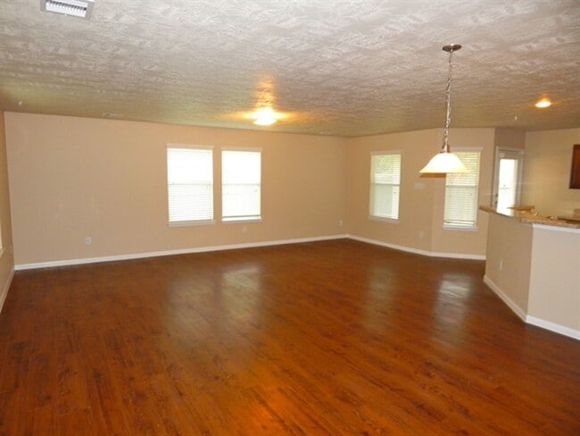 Photo - 3406 Maris Way