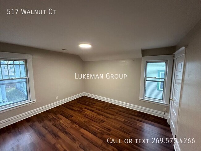 Photo - 517 Walnut Ct