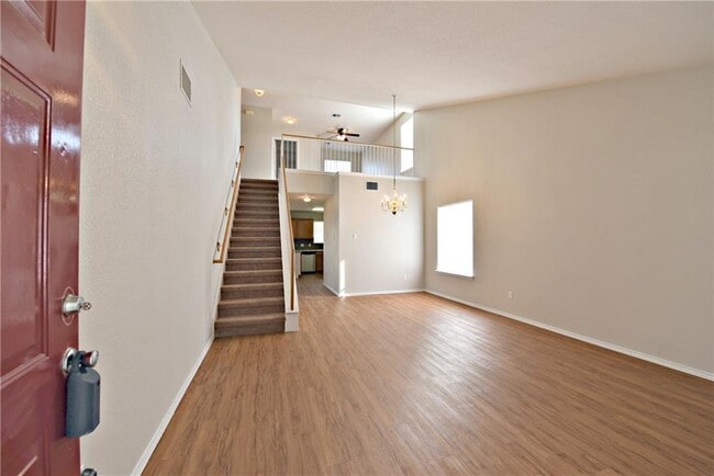 Photo - 507 Calcite Cove