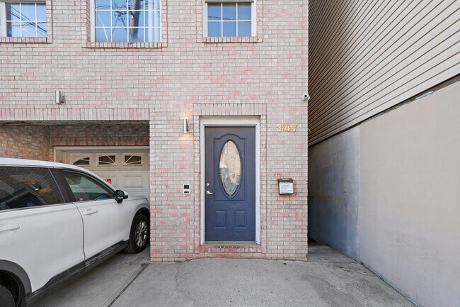 Photo - 347 Palisade Ave Unit 1