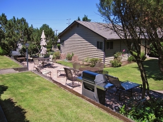 Building Photo - Mid-Century Dream Come True! Lovingly Maintained 2-Bedroom Available Soon! Unit 27