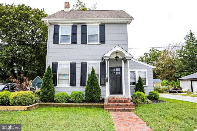 18 Church St