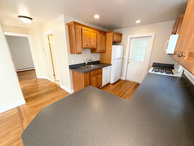 Photo - 28 Olney St Unit #1