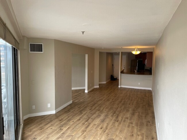 Photo - 100 Park Ave W Unit 201